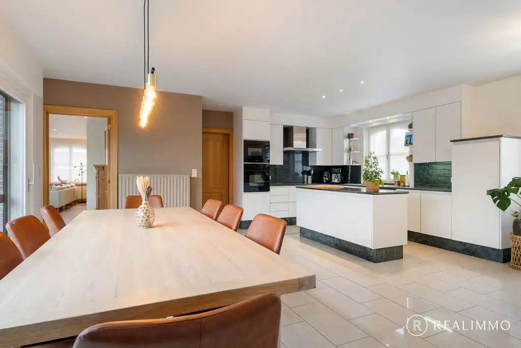 Ruime villa op 911m² in een rustige, groene omgeving te Sint-Eloois-Vijve foto 10