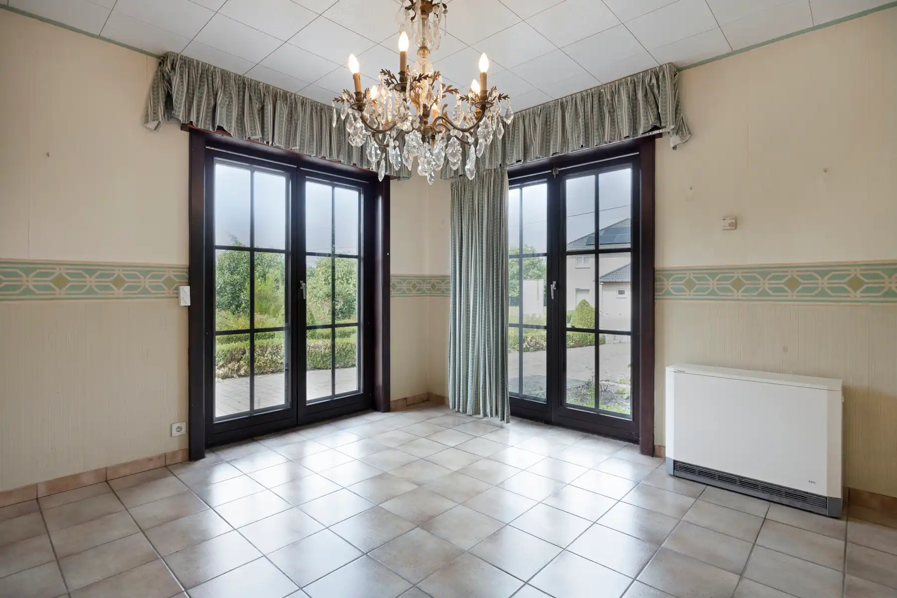 Landelijk gelegen woning met 6 slaapkamers op 12a 25ca foto 8