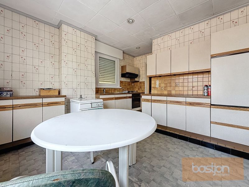 🏡 Halfopen bebouwing met tal van mogelijkheden op een rustige ligging! 🌿 foto 6