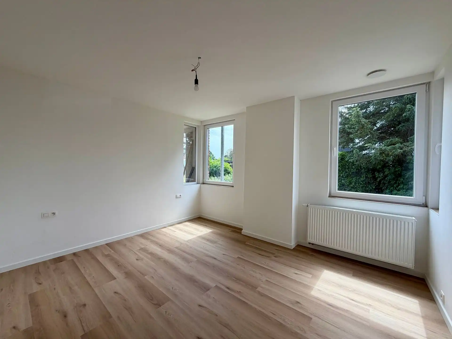 Volledig vernieuwd en instapklaar gelijkvloers appartement met 2 slaapkamers. foto 10