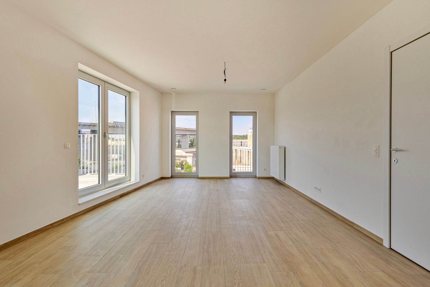 Ruim 3 slaapkamer nieuwbouw appartement met groot terras foto 12