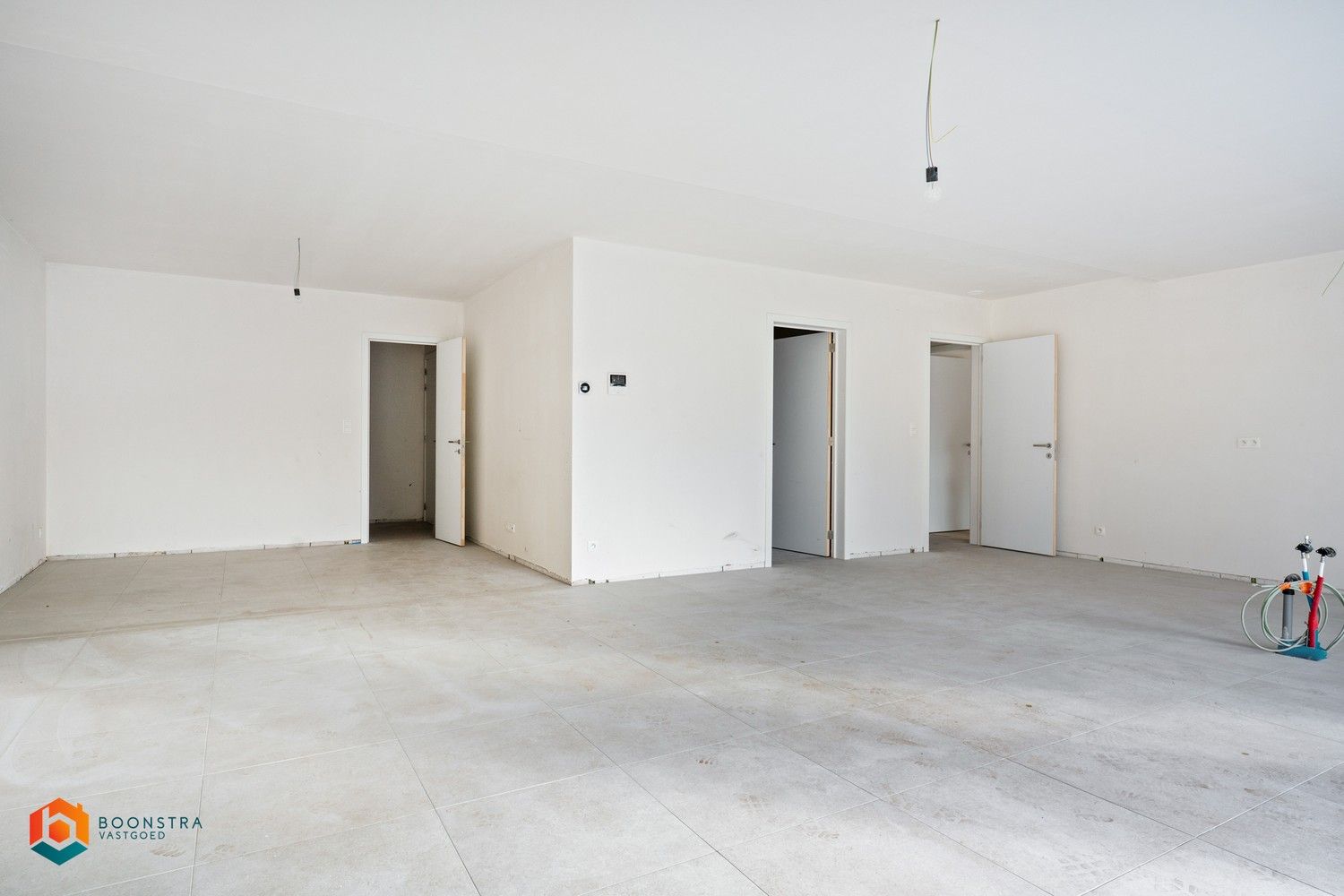 Ruim gelijkvloers app. met 3 slpkrs en tuin foto 6