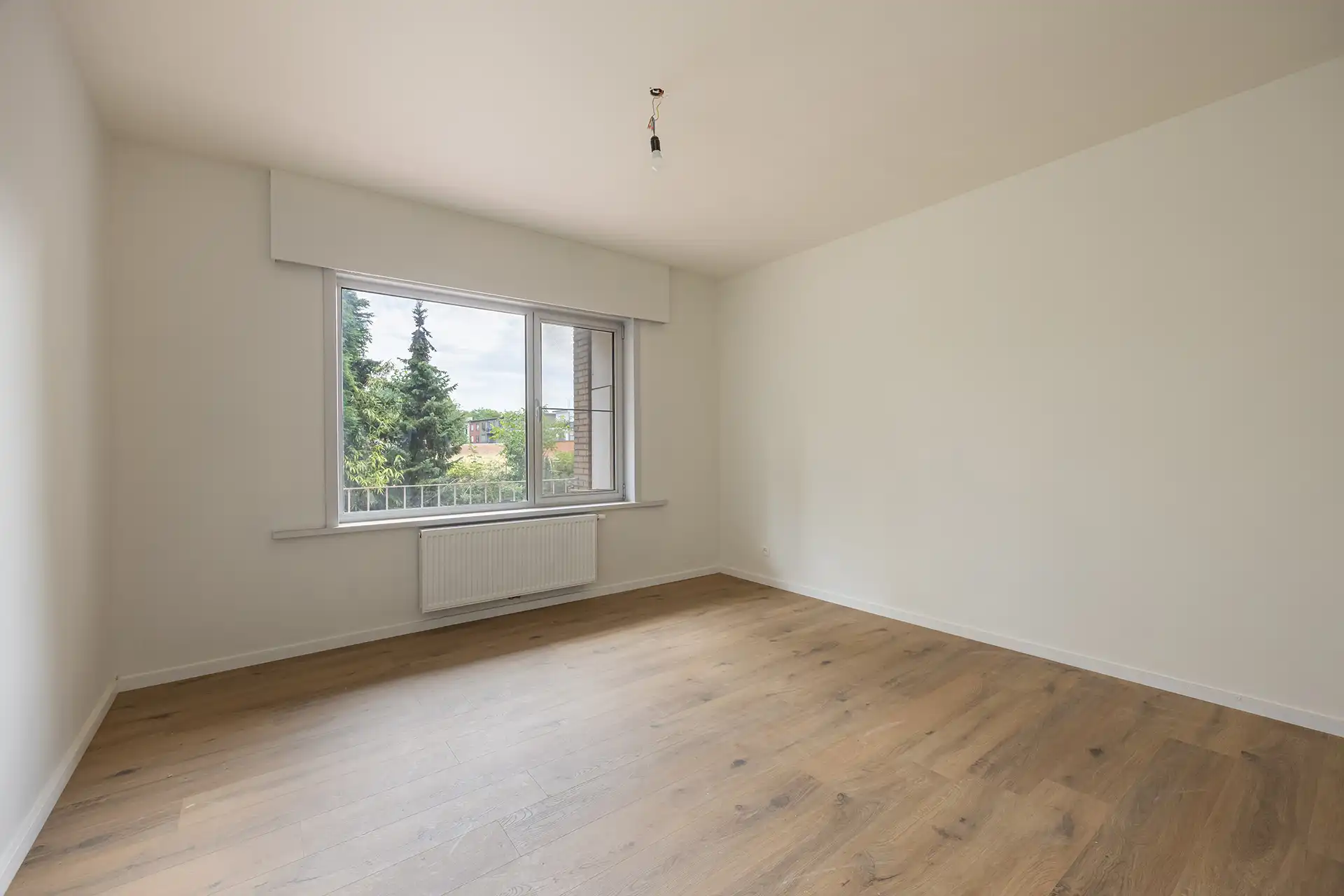 Lichtrijk gerenoveerd 2/3slpk-kamerappartement in Buizegem foto 6