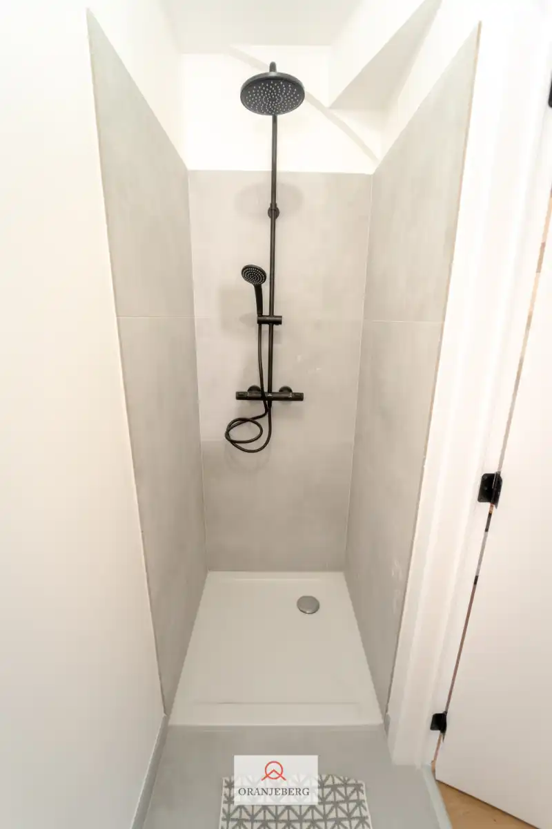 LAATSTE STUDIO! Gerenoveerde lichtrijke duplex studentenstudio foto 19