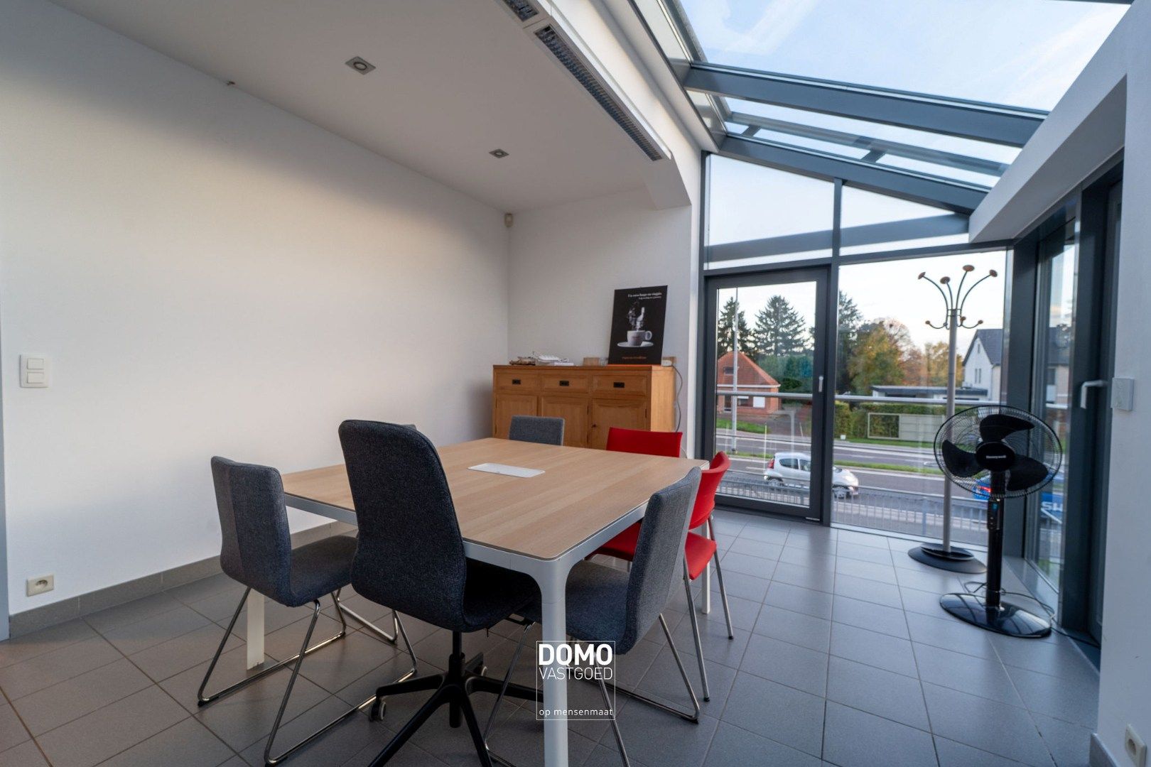 Industrieel vastgoed met sterke visibiliteit en tal van mogelijkheden foto 12