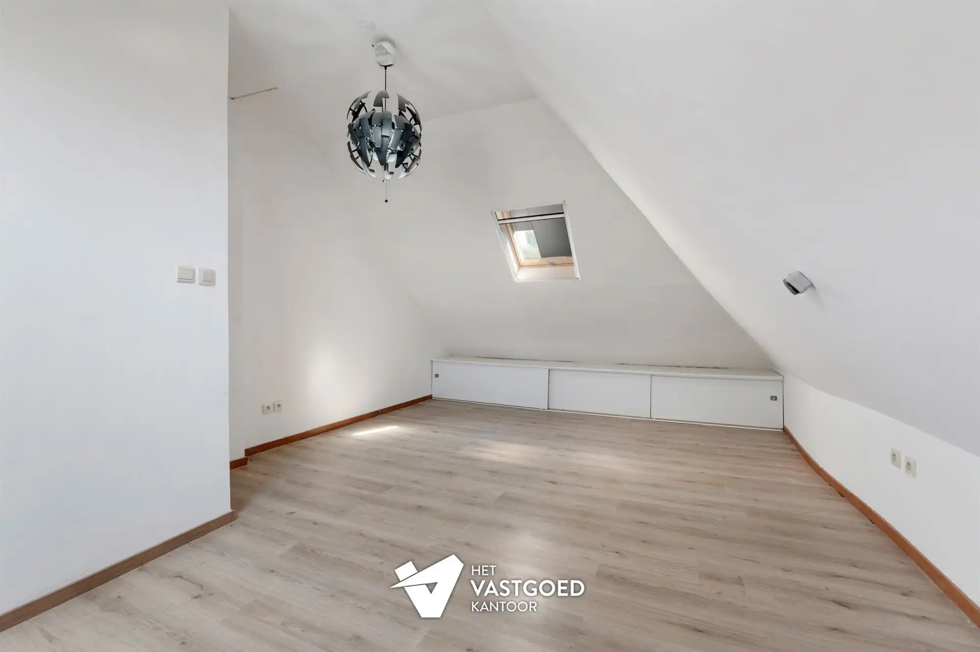 RECENT GERENOVEERDE WONING (172M²) MET 3 SLAAPKAMERS EN GEZELLIGE STADSTUIN TE MOLENSTEDE foto 23