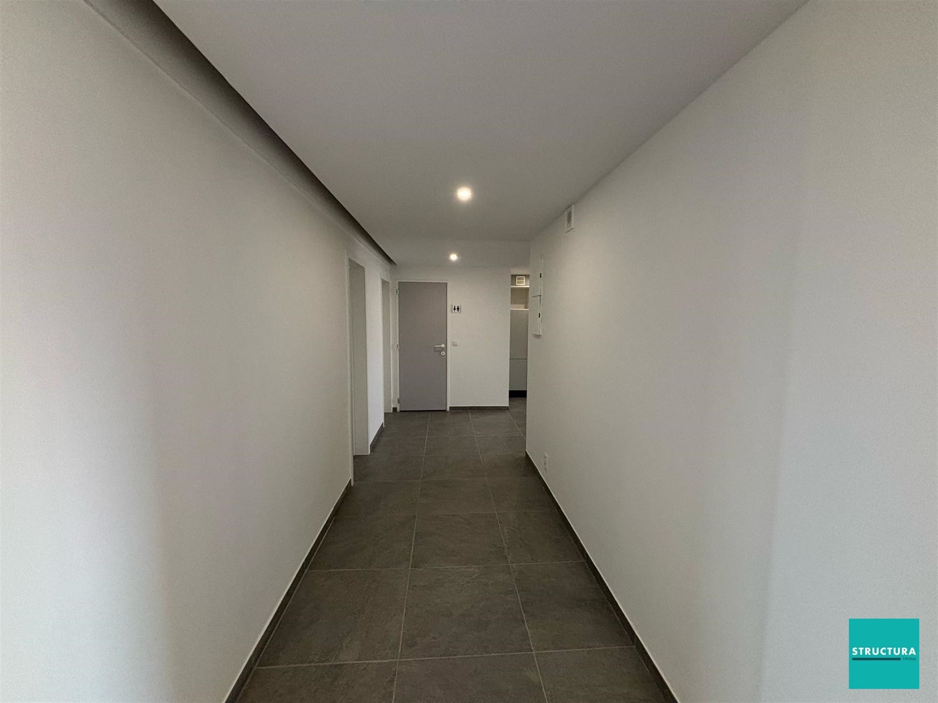 Volledig gerenoveerd loft-appartement in het centrum! foto 11