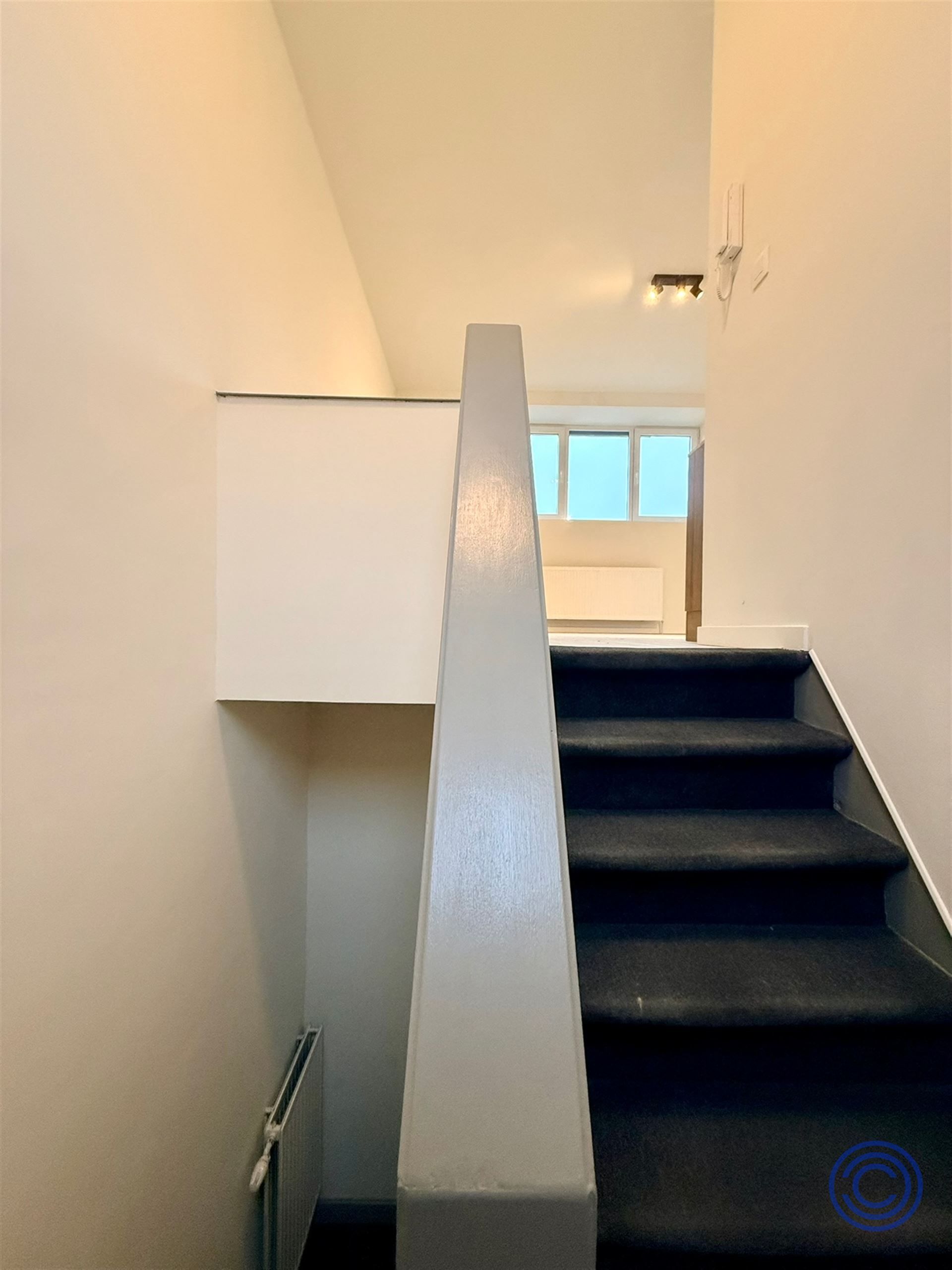 Gerenoveerde studio met gezellig terras! foto 5