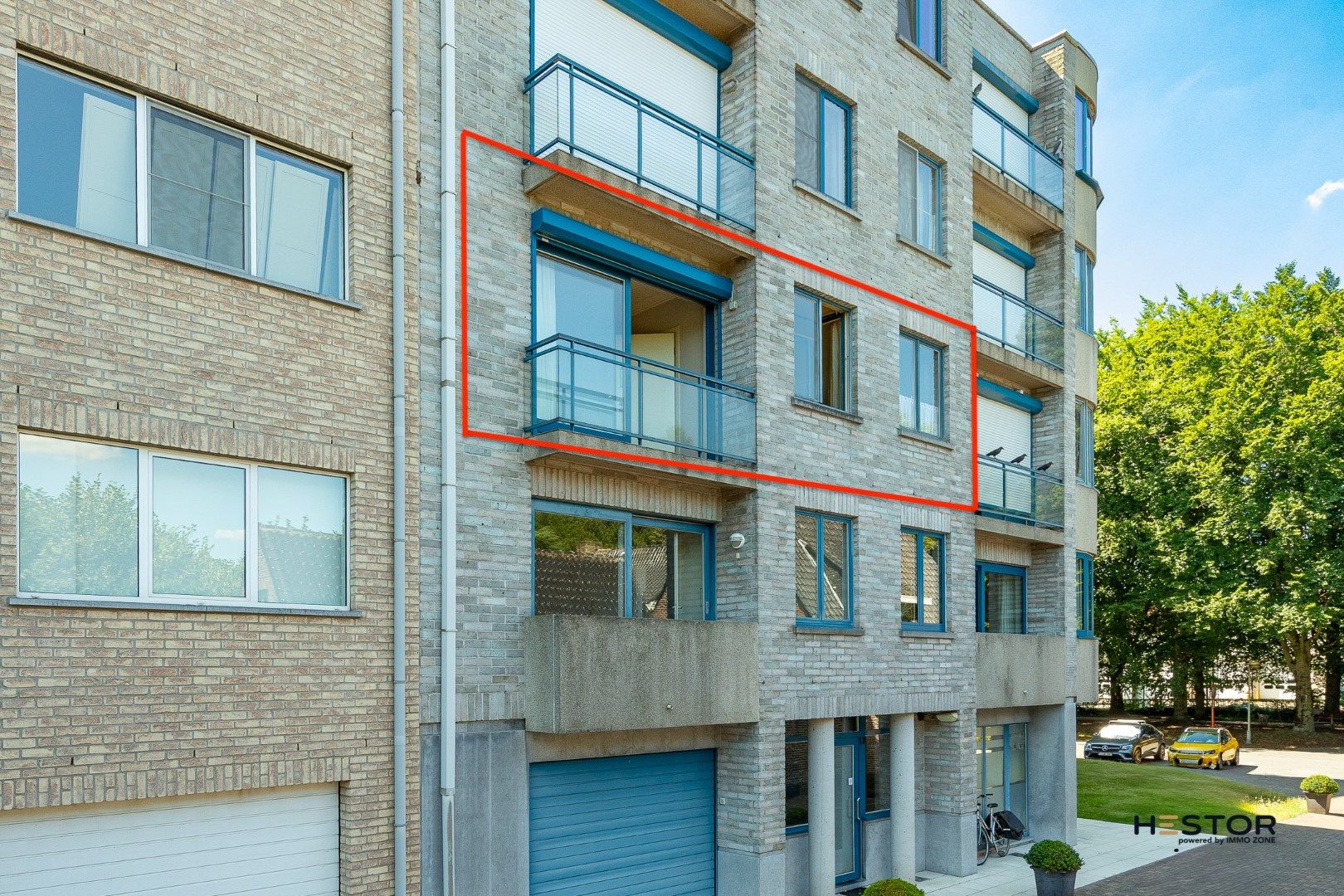 Ruim appartement met terras in het centrum van Beveren-Waas foto {{pictureIndex}}