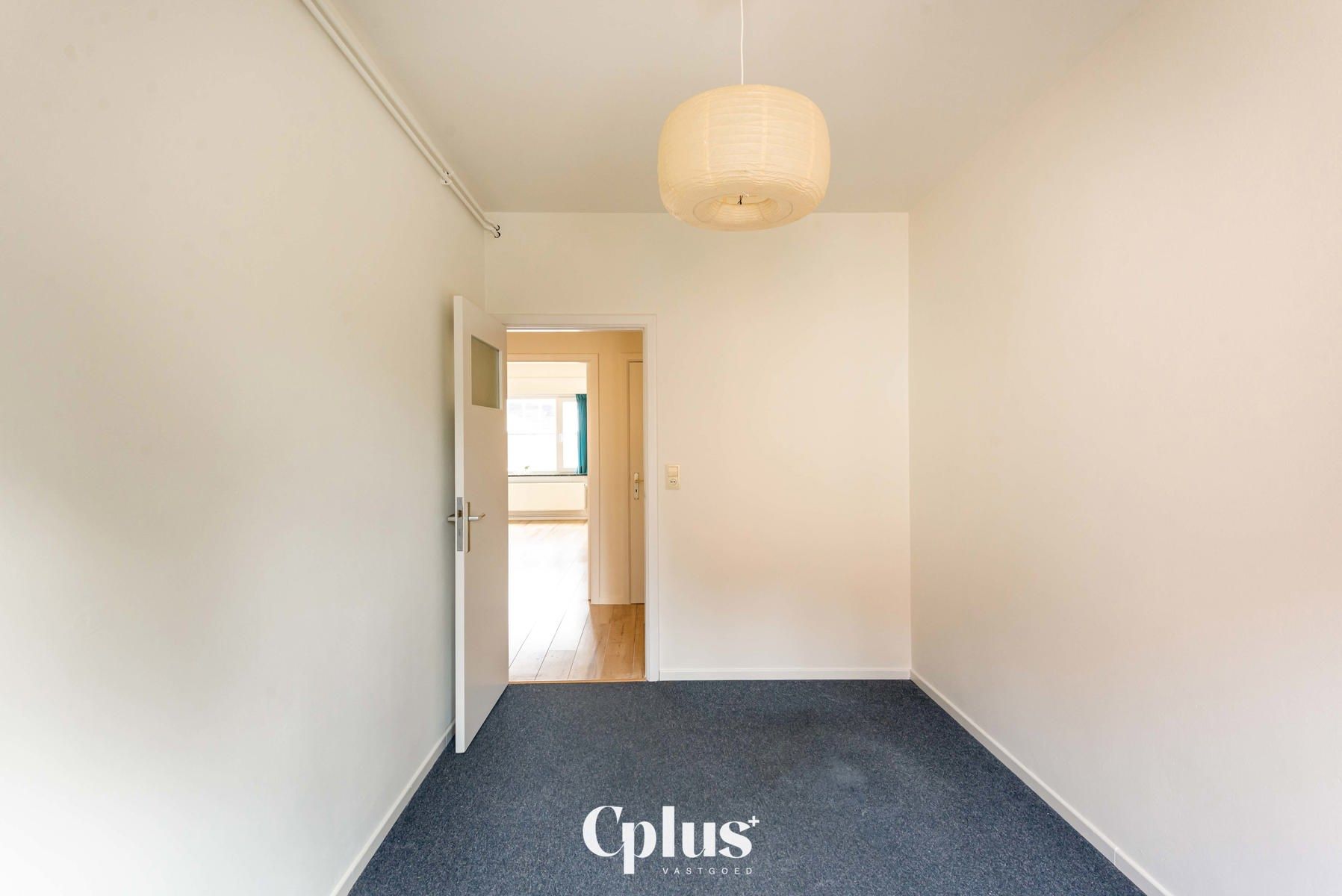Tweeslaapkamer appartement nabij station - Te koop foto 11