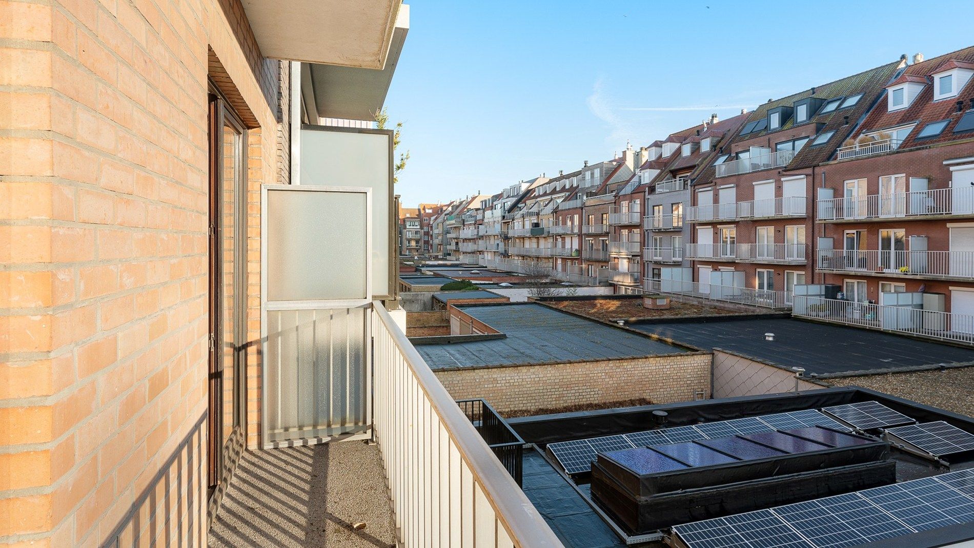Mooi gelegen appartement met een panoramisch open zicht foto 17