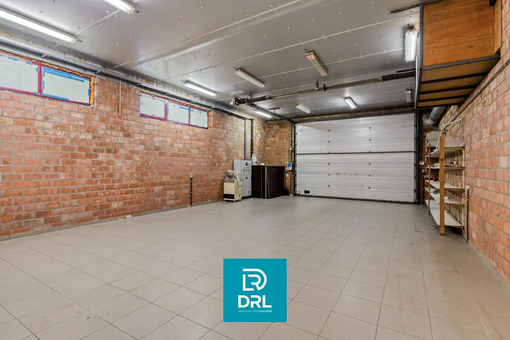 COMMERCIEEL PAND met LOODS te KORTEMARK foto 23