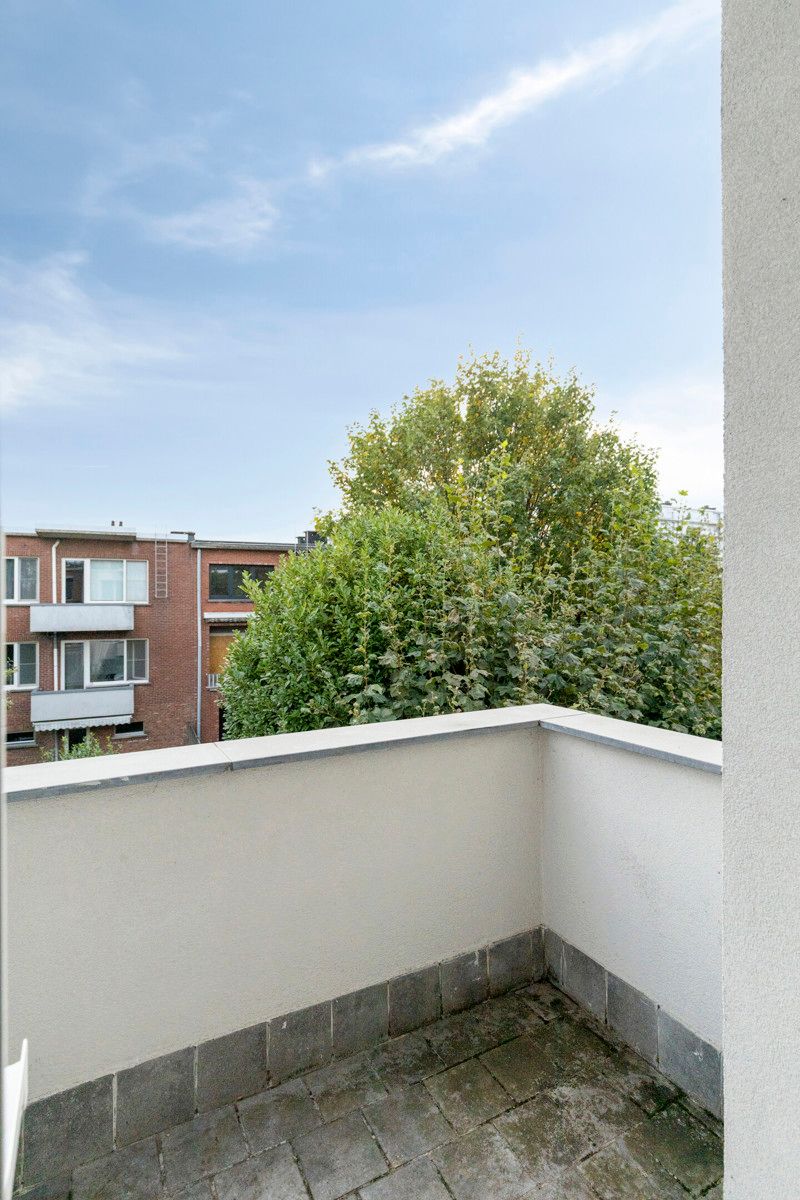 Instapklaar appartement met twee slaapkamers in Berchem. foto 14