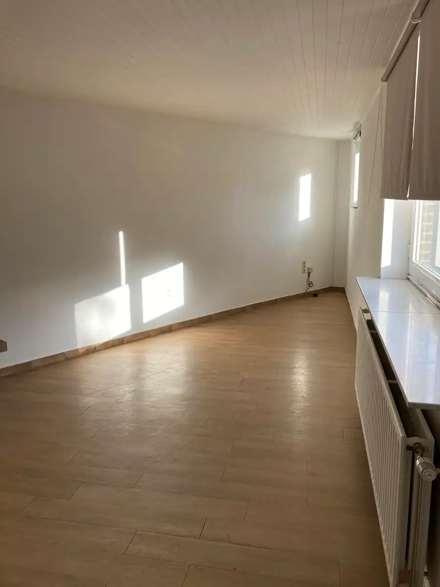 AALST - Instapklare studio foto {{pictureIndex}}