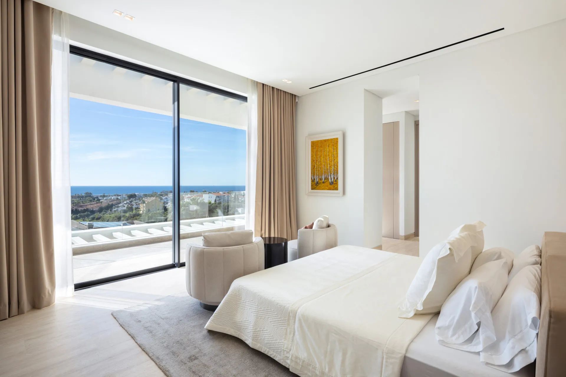 Adembenemende designvilla in exclusief Los Flamingos – waar modern wonen en luxe samenkomen aan de Costa del Sol foto 10