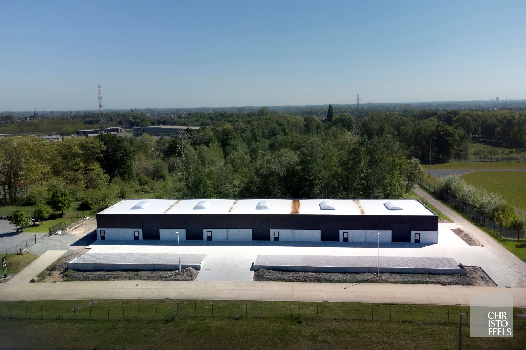 Nieuwe KMO-unit van 225m² op bedrijventerrein in Lanklaar!  foto 10