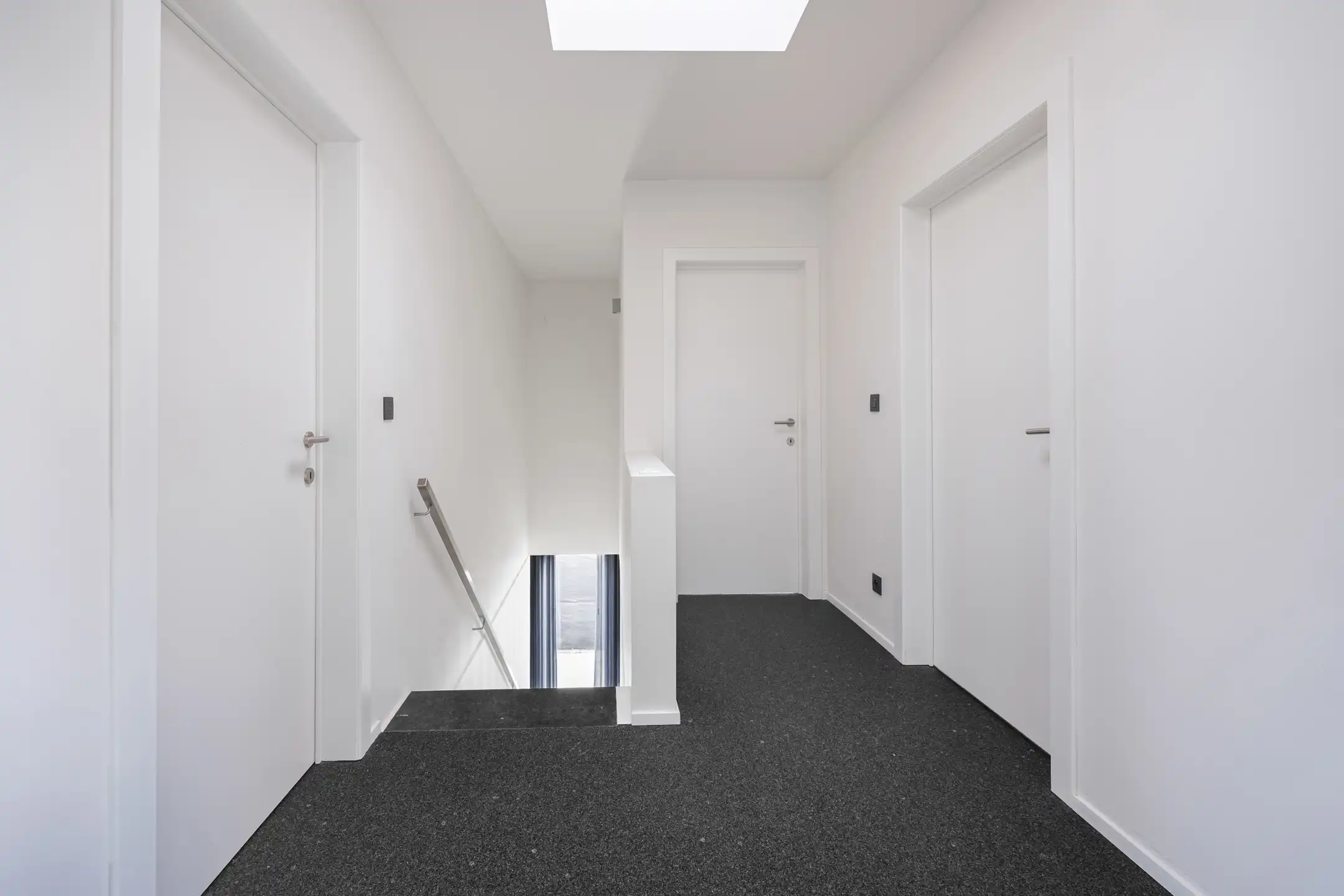 Moderne woning met tuin en bijgebouw in rustige wijk foto 14