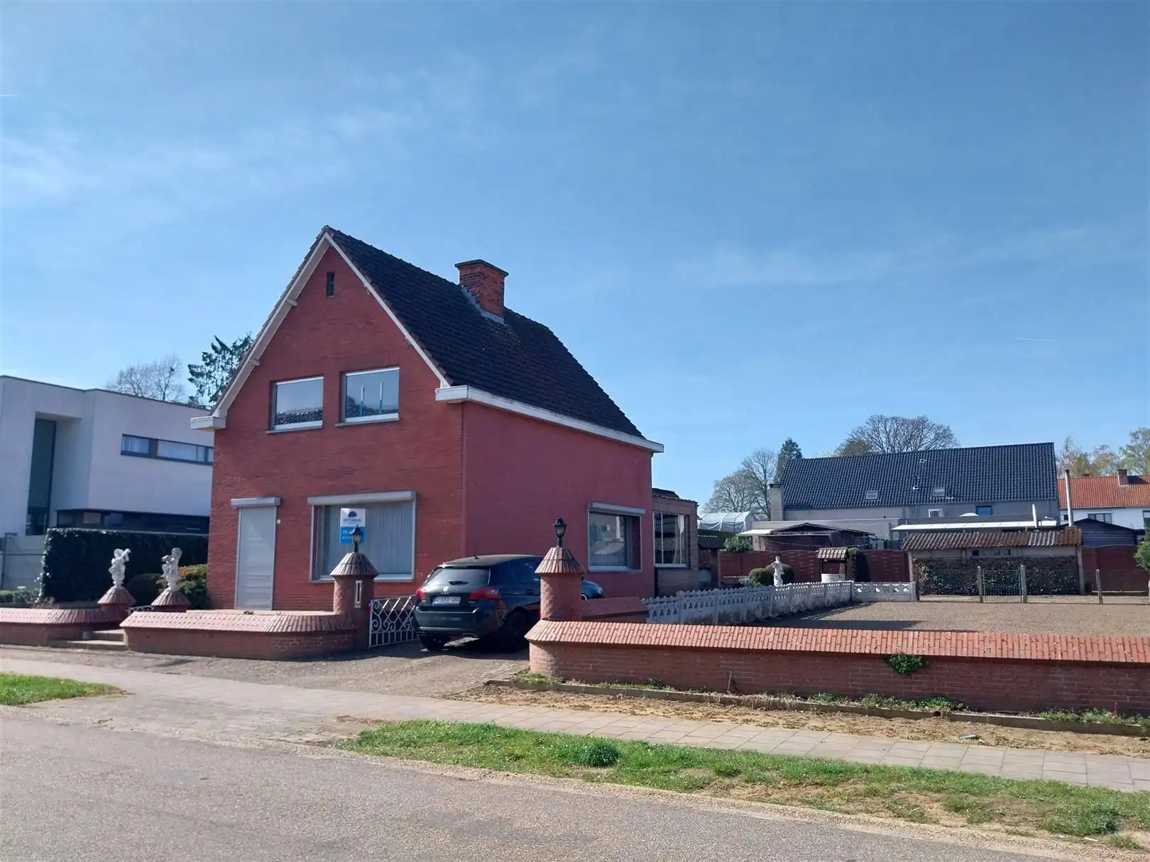 TE HUUR: Woning met 3 slaapkamers te Heusden! foto 2