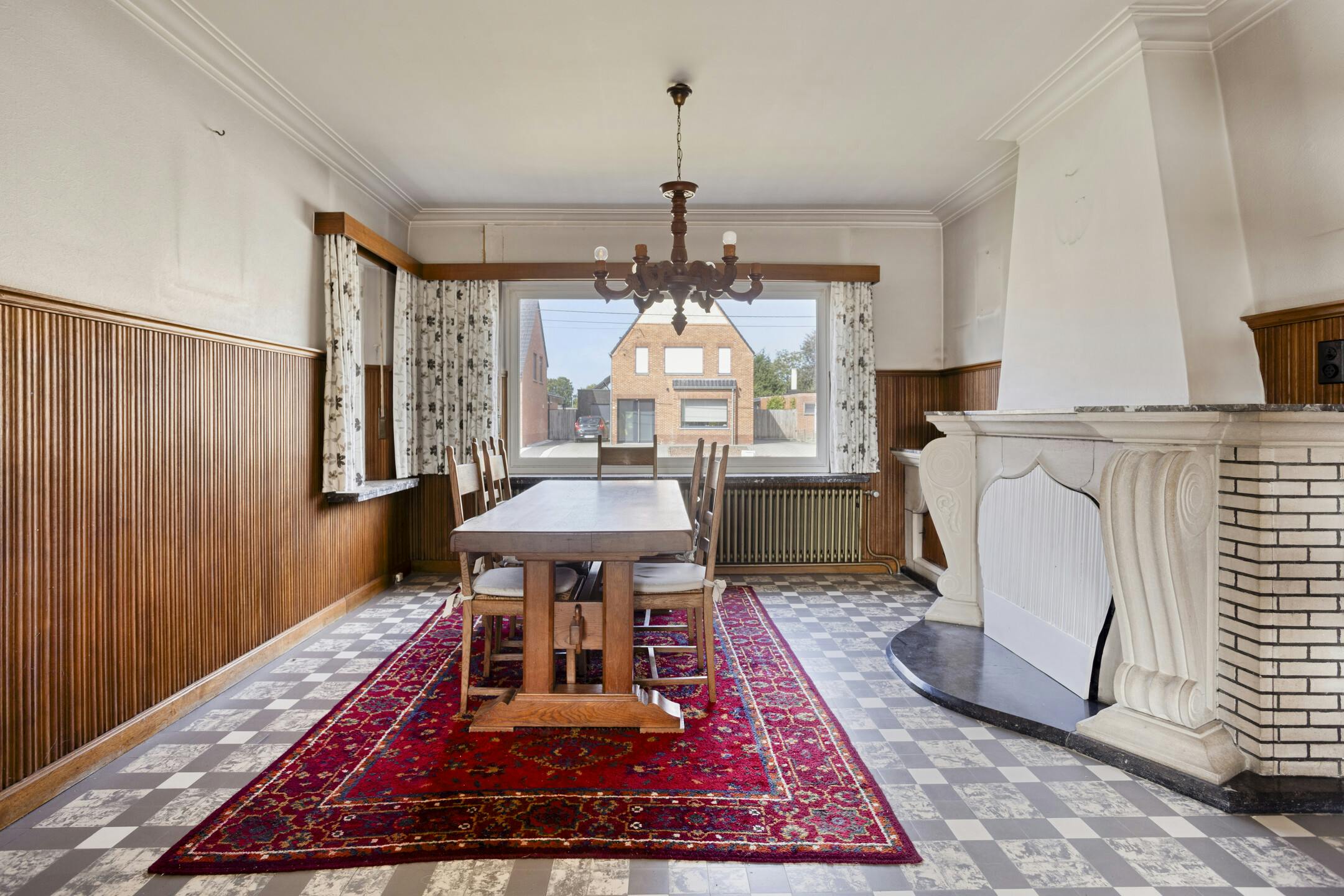 Te renoveren woning te koop net buiten het centrum van Retie foto 5