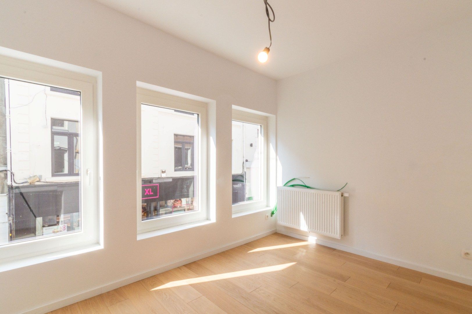 Een vernieuwbouwde, energiezuinige stadswoning met 3 slaapkamers foto 6