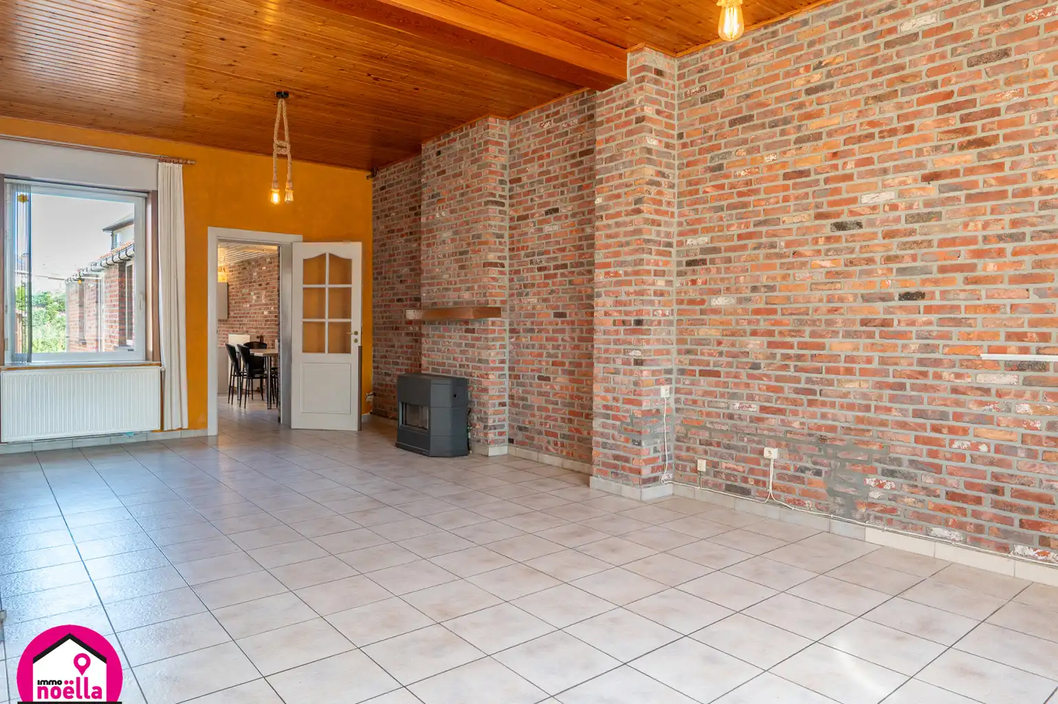 Te koop: te renoveren rijwoning op toplocatie foto 7