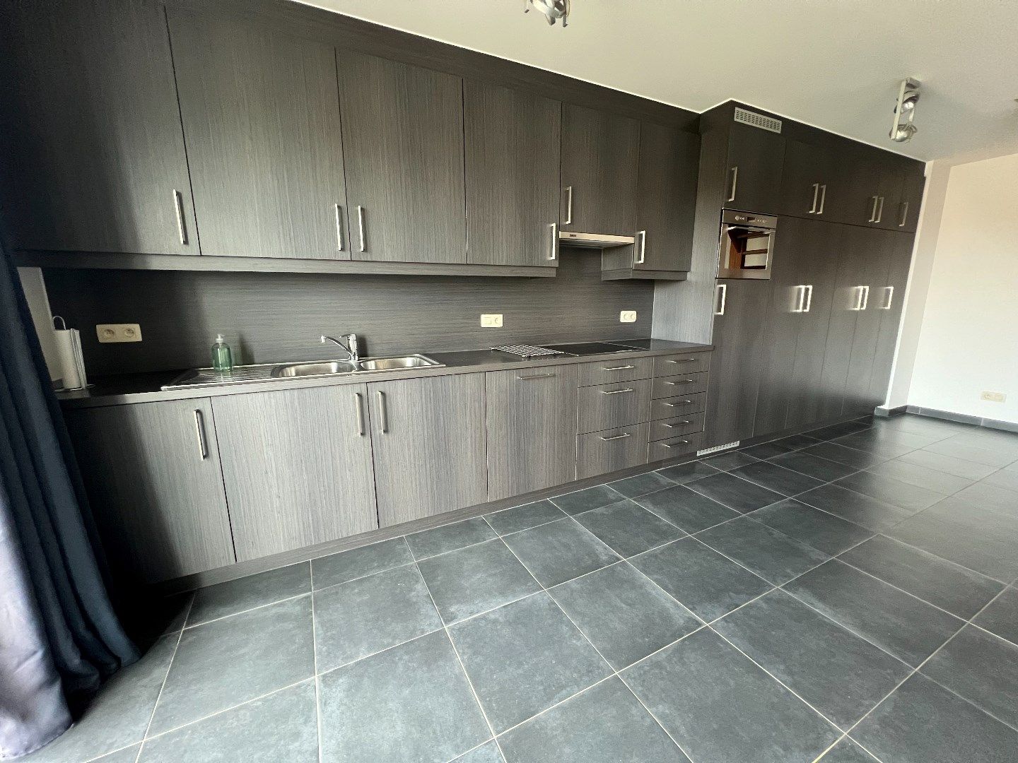 Duplexappartement met 2 slpks, terras en autostaanplaats foto 3