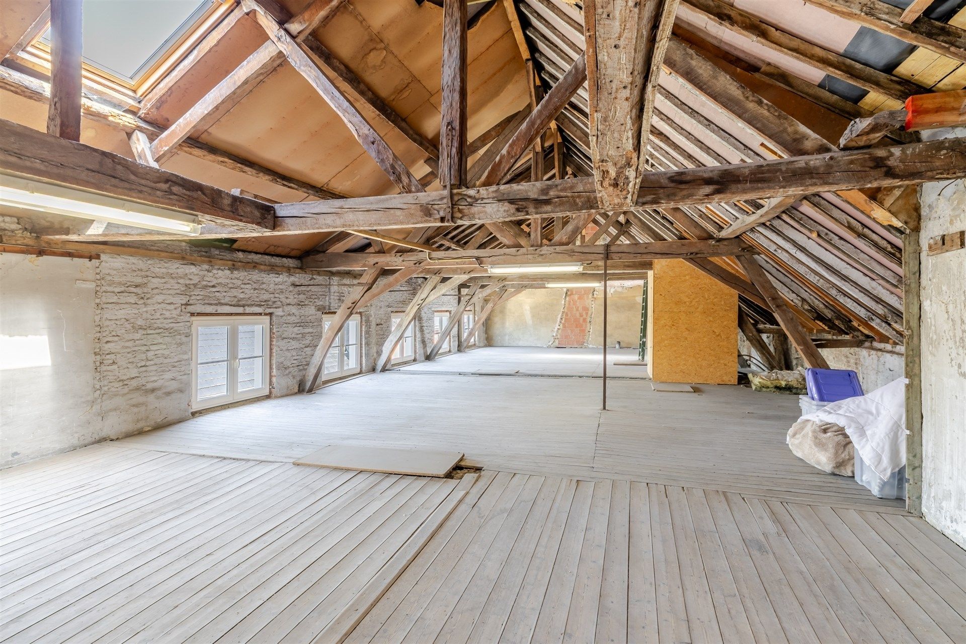 Exclusief herenhuis in neoclassicistische stijl met prachtige tuin foto 28