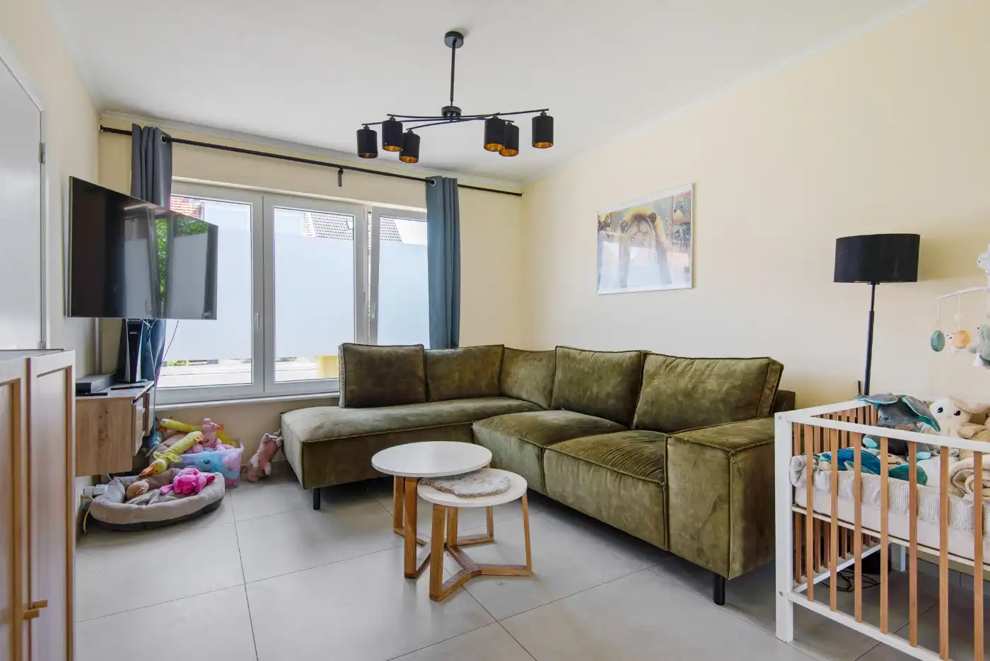 Centraal gelegen, gerenoveerde woning met 3 slpk. en west-tuin foto 4