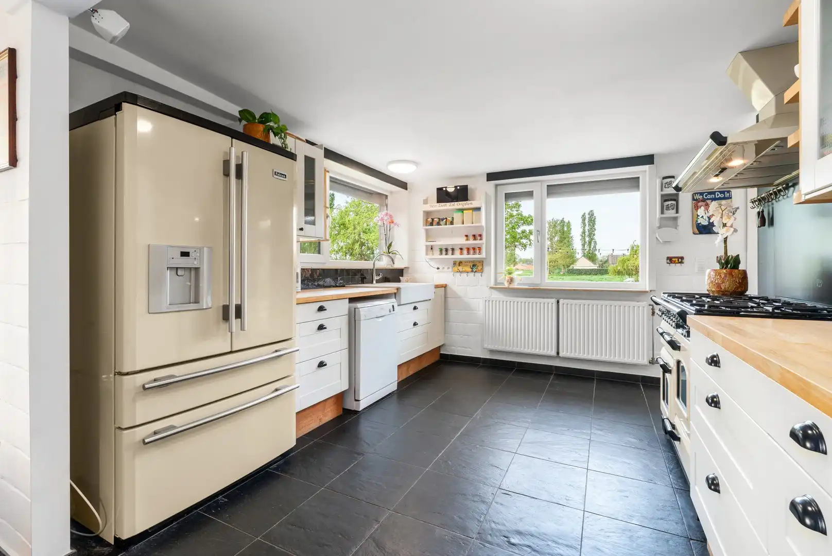 Instapklare vrijstaande villa op een mooi perceel van 844 m² foto 14