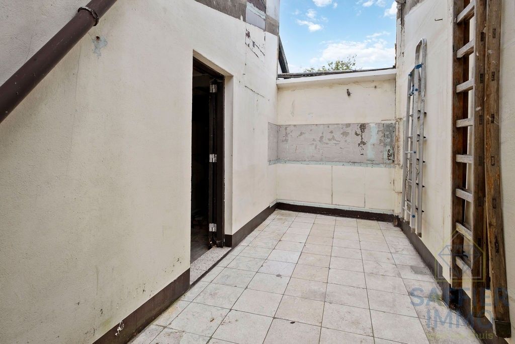 Gerenoveerde woning met extra magazijn in Harelbeke foto 11