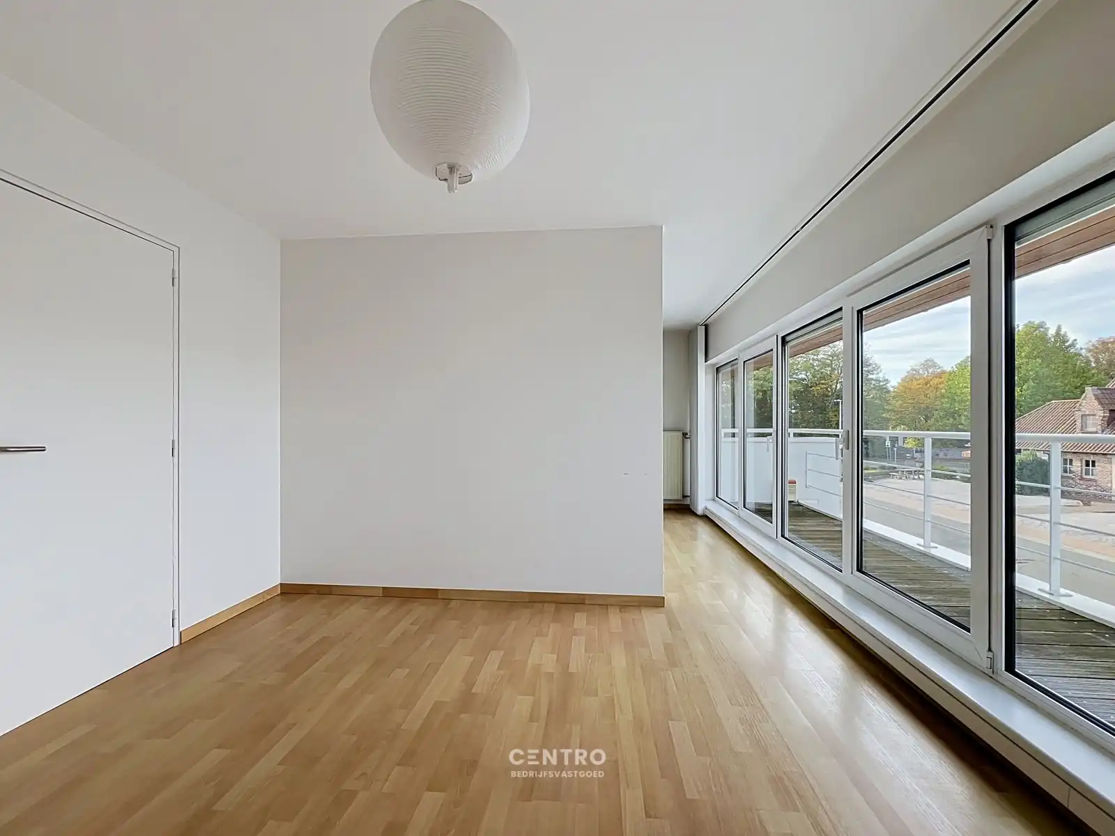 EXCLUSIEVE VILLA MET RUIME KANTOORVLEUGEL OP 1.191 M² – LUXE, RUIMTE EN VEELZIJDIGHEID! foto 17
