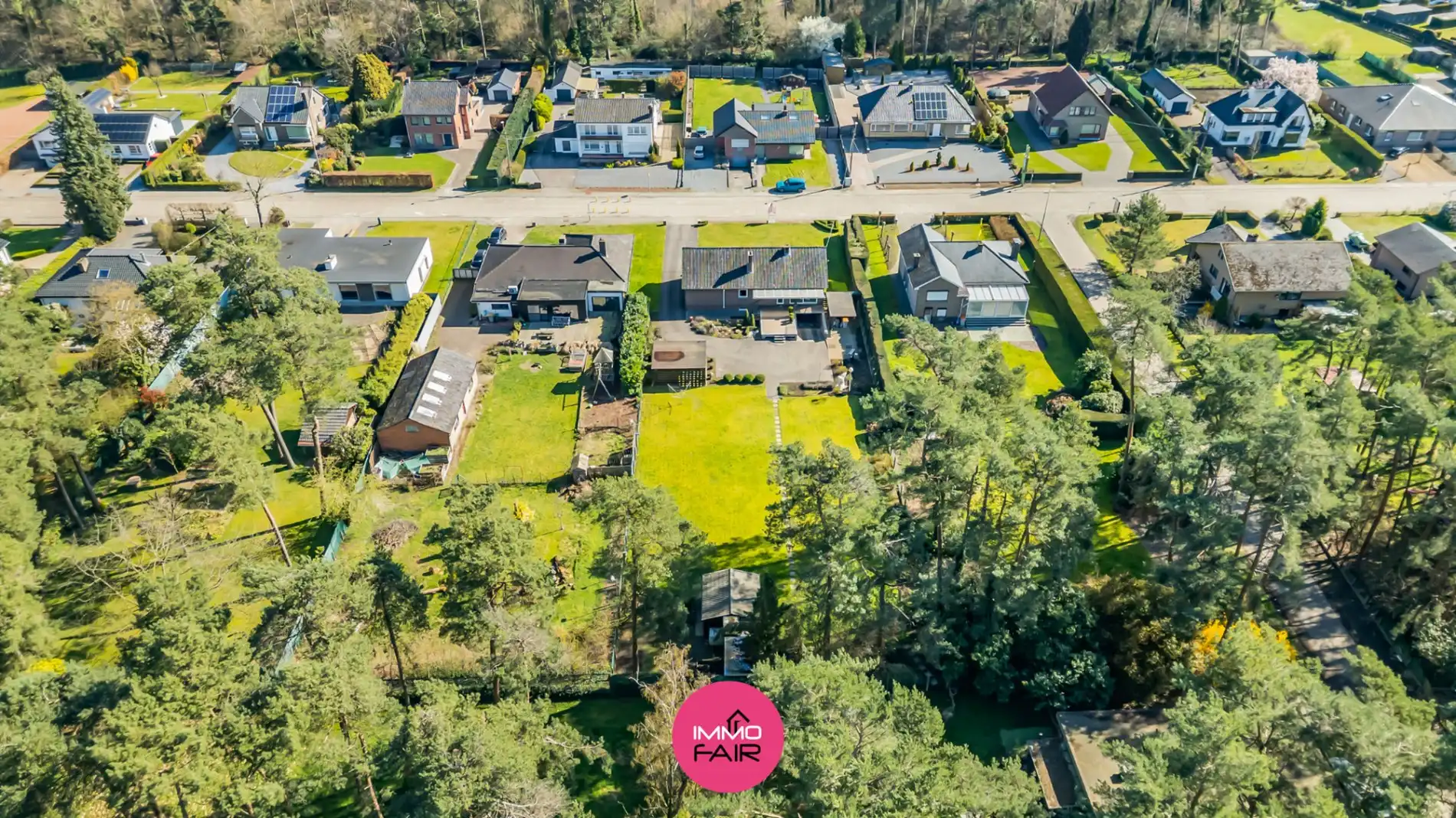 Charmante bungalow met veel potentieel, op een rustige ligging in het groene Gellik foto 13