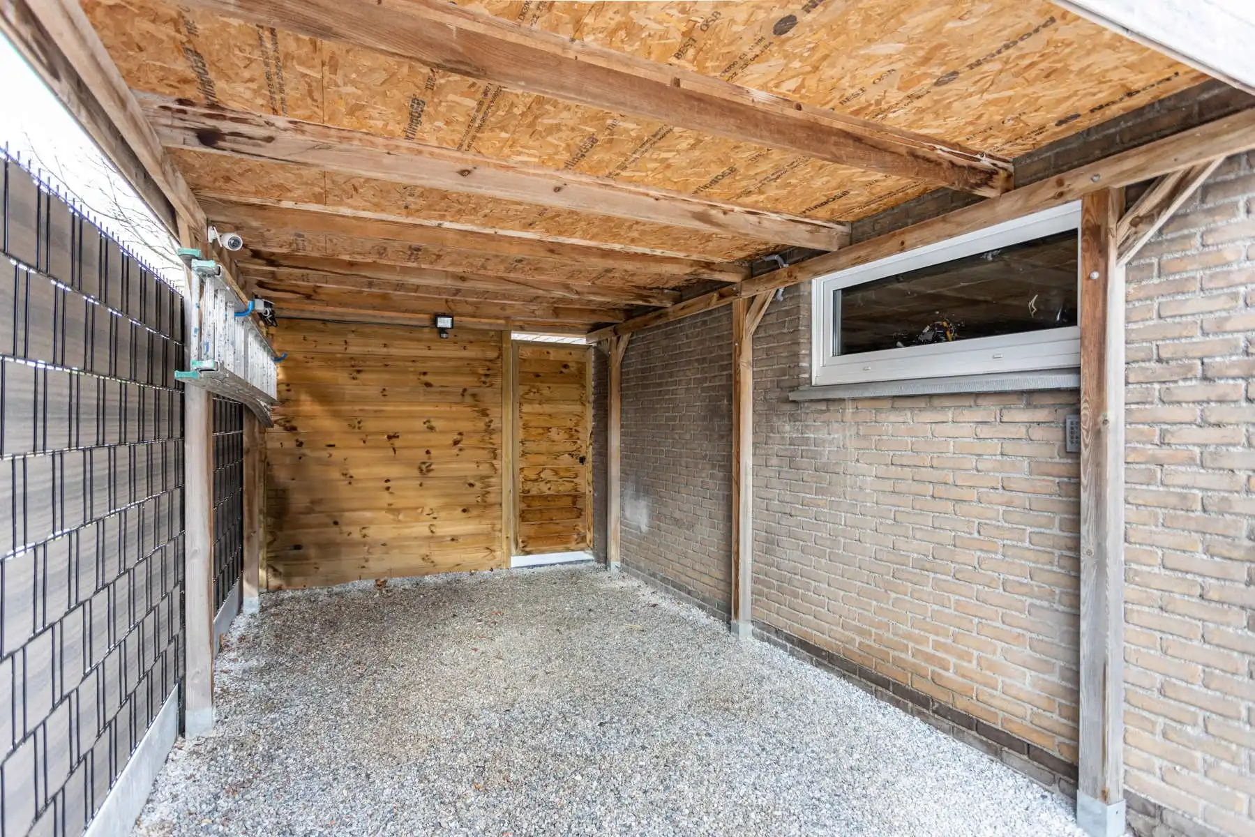 Gerenoveerde bel-etage woning met garage in rustige woonwijk. foto 20