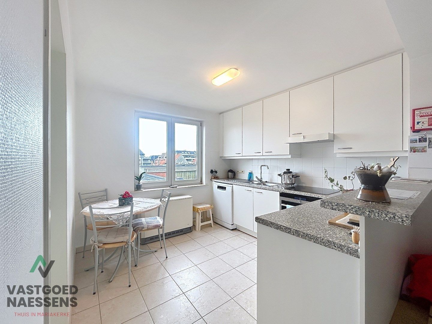 DUPLEX-APPARTEMENT MET 3 SLPK EN TERRAS  foto 6