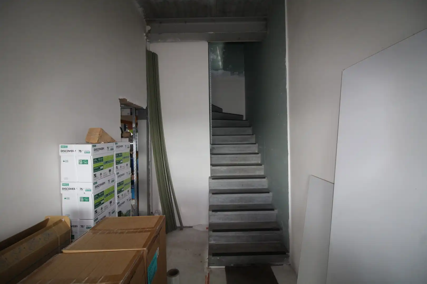 Modern bedrijfsgebouw van 540m² voor atelier- of opslagruimte op een perceel van 1.845m² foto 15