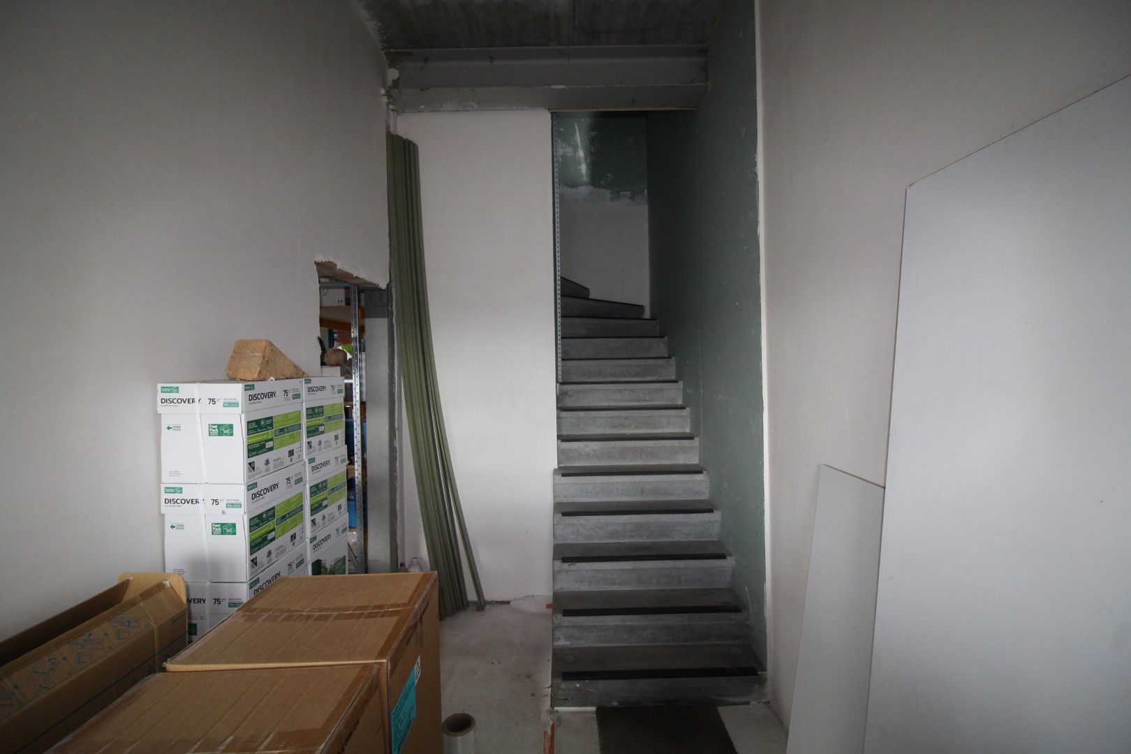 Modern bedrijfsgebouw van 540m² voor atelier- of opslagruimte op een perceel van 1.845m² foto 15