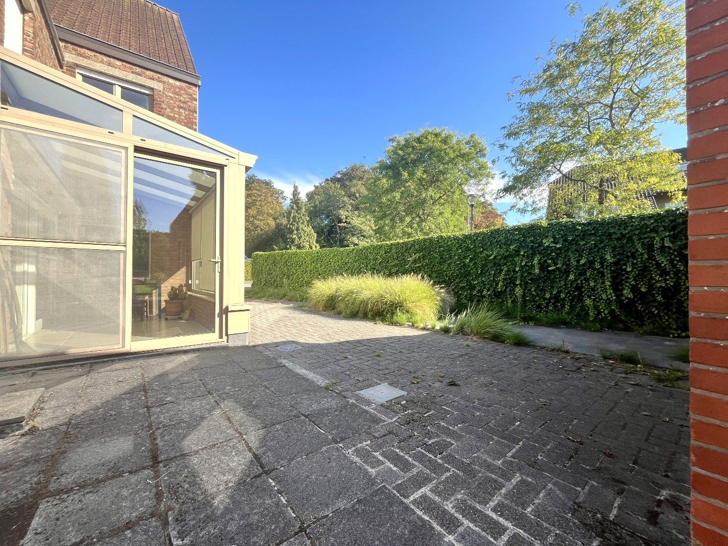 Halfopen 4-slpkr woning met tuin & garage foto 4