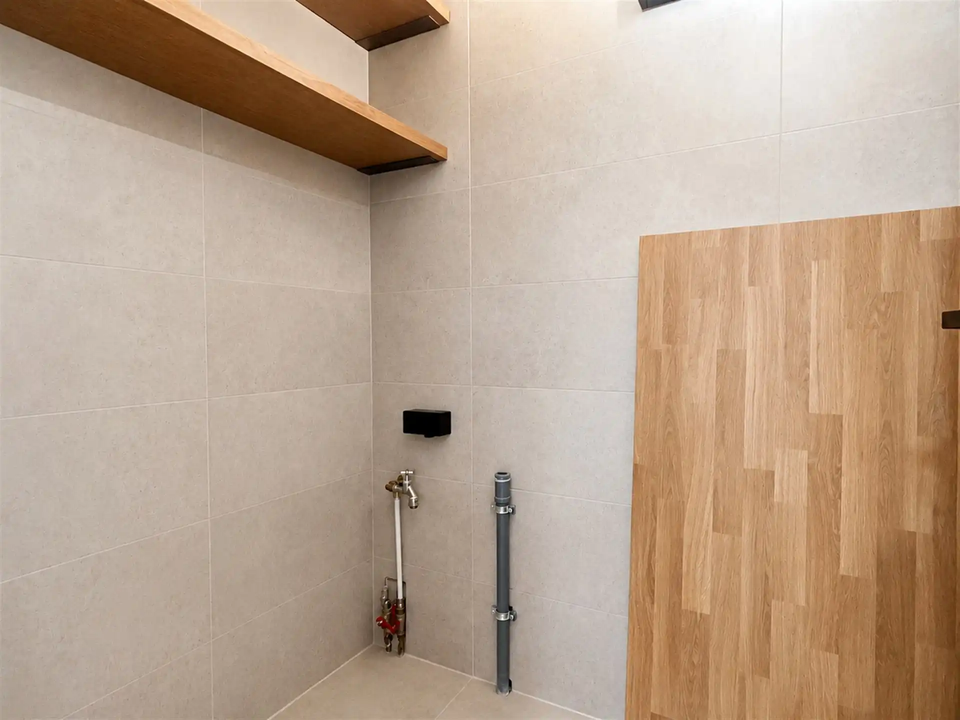Ruim appartement met 3 slaapkamers! foto 14