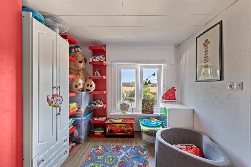 Op te knappen gezinswoning met mogelijkheid tot 4 slaapkamers TE KOOP in Oostrozebeke! foto 11