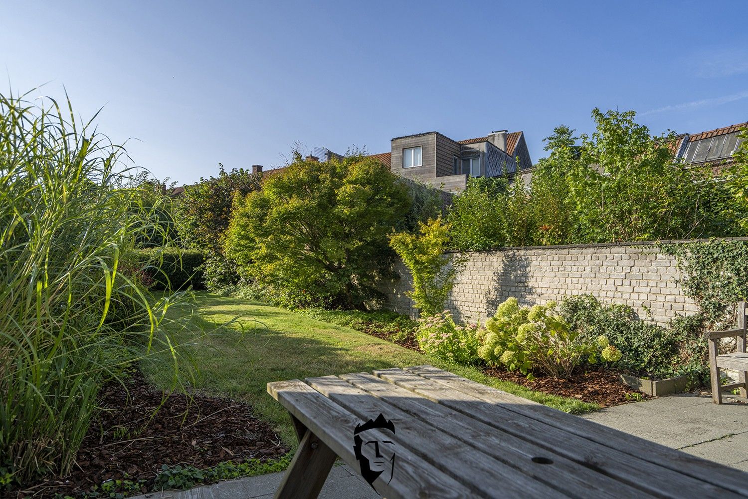 LUXUEUS WONEN foto 15