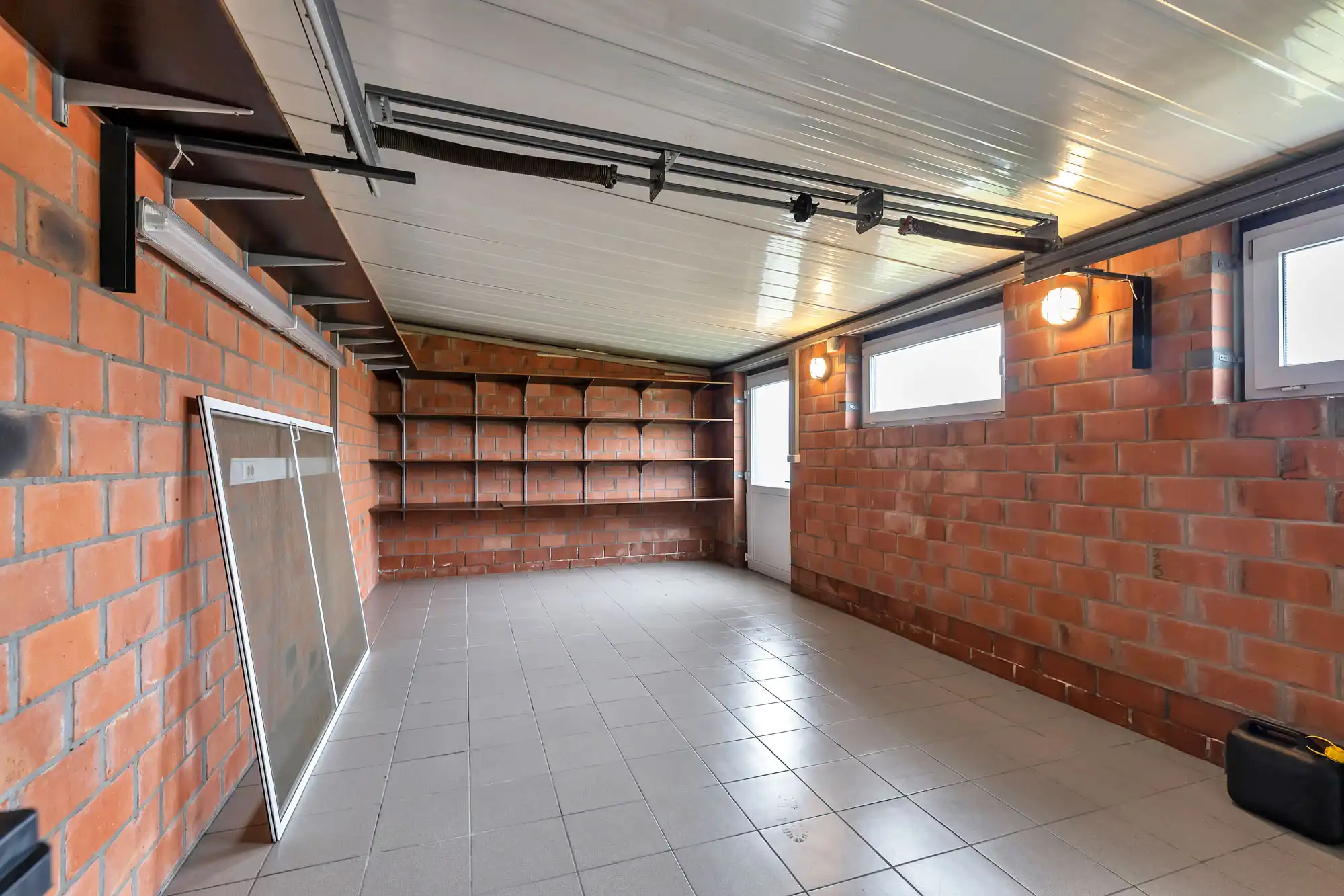 Instapklare HOB met tuin en garage foto 17