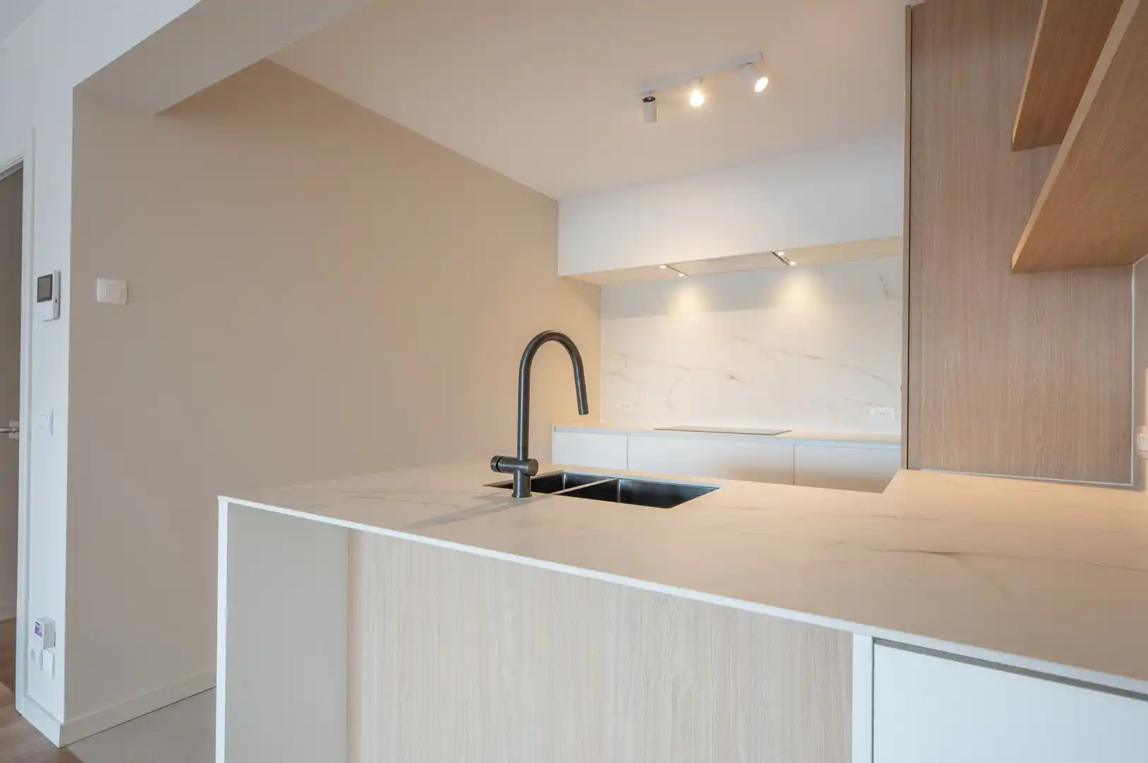 Ruim en zonnig appartement van 122 m² met open zicht op het Zegemeer. foto 6