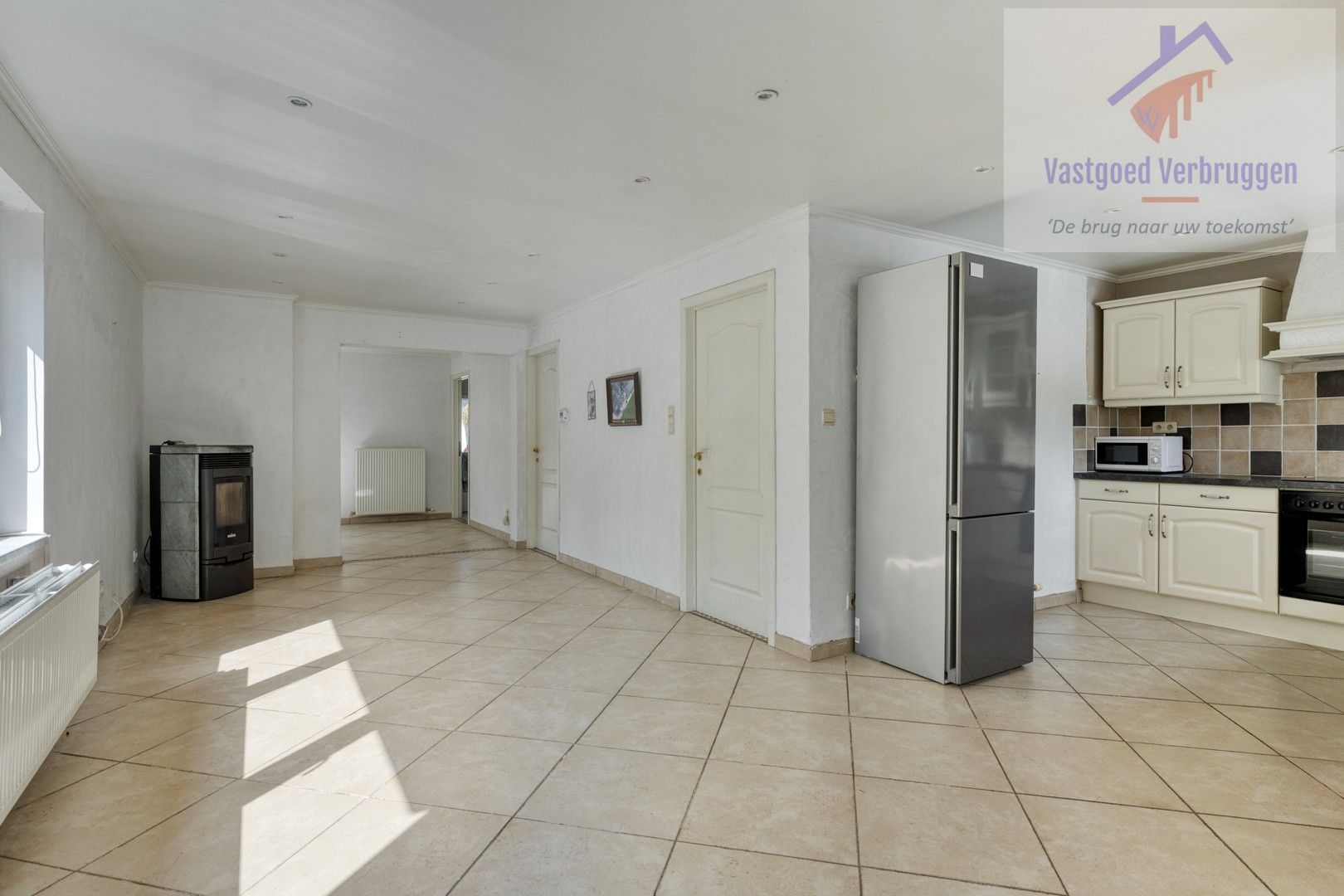 Ruime bungalow met 3 slaapkamers op bijna 20 are grond foto 3
