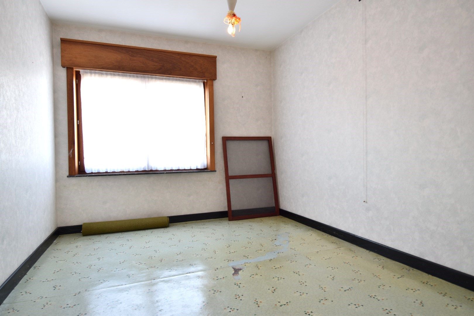 Kloeke woning op 1090 m² met veel potentieel te koop in Kuurne foto 9