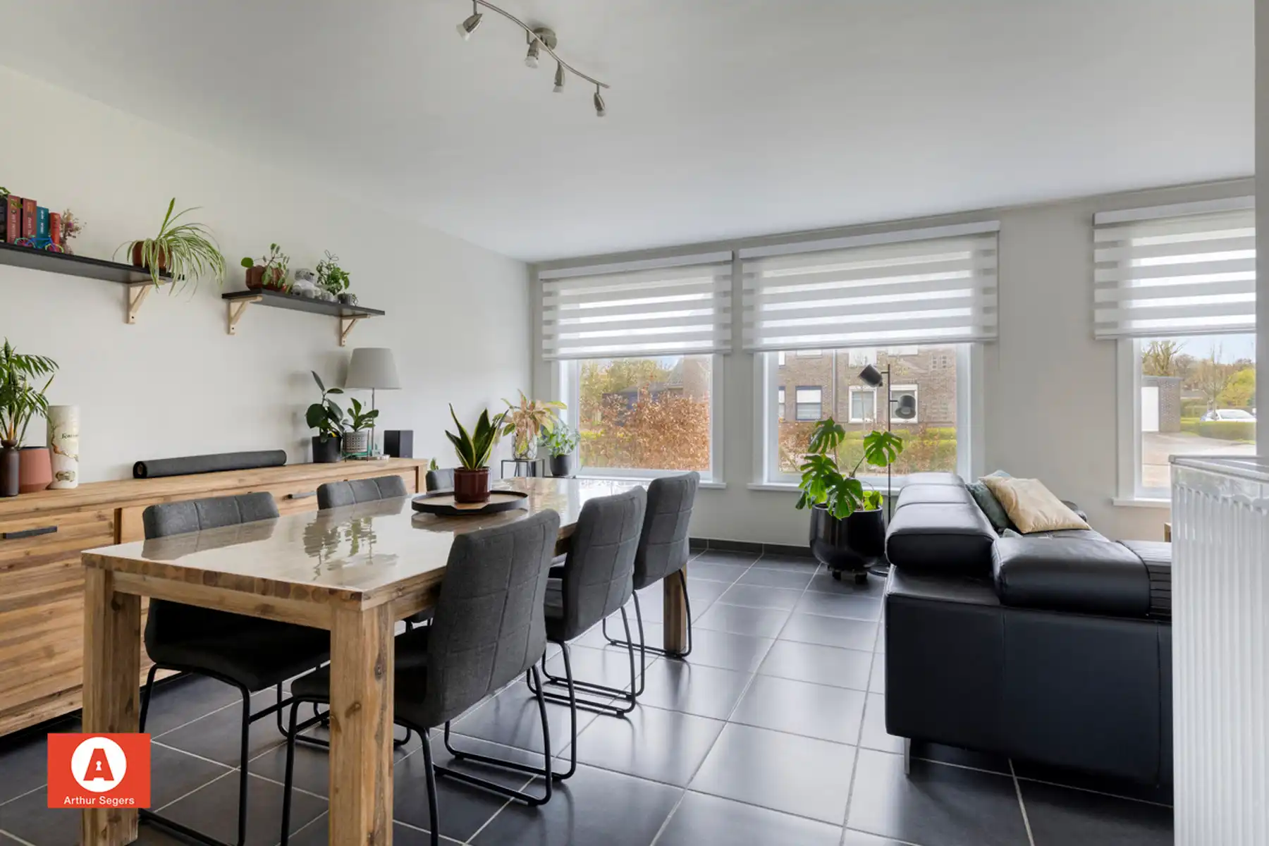 Energiezuinige half-open bebouwing mét alle comfort. foto 8