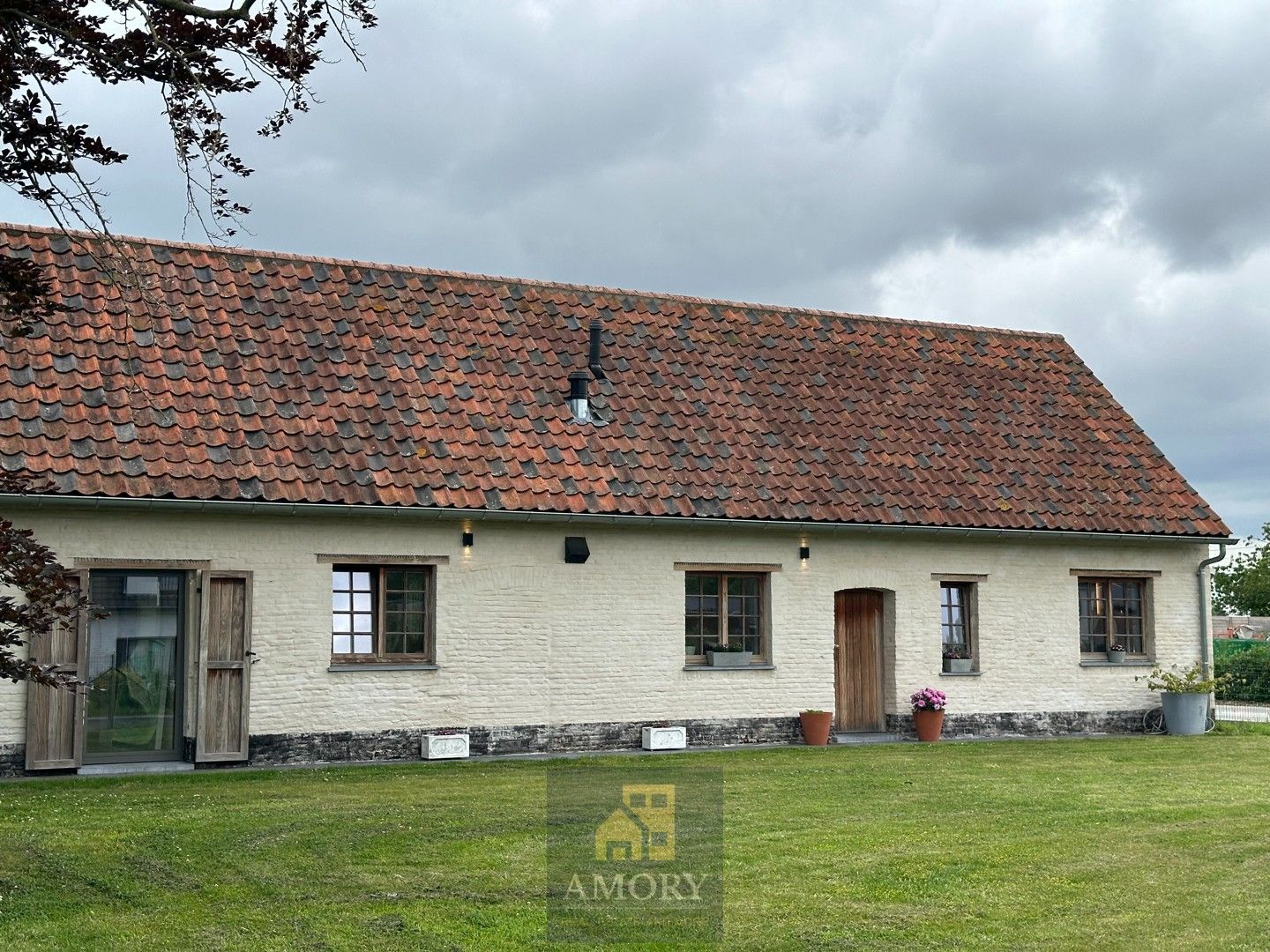 Charmant gerenoveerde hoeve met 3 slaapkamers foto {{pictureIndex}}
