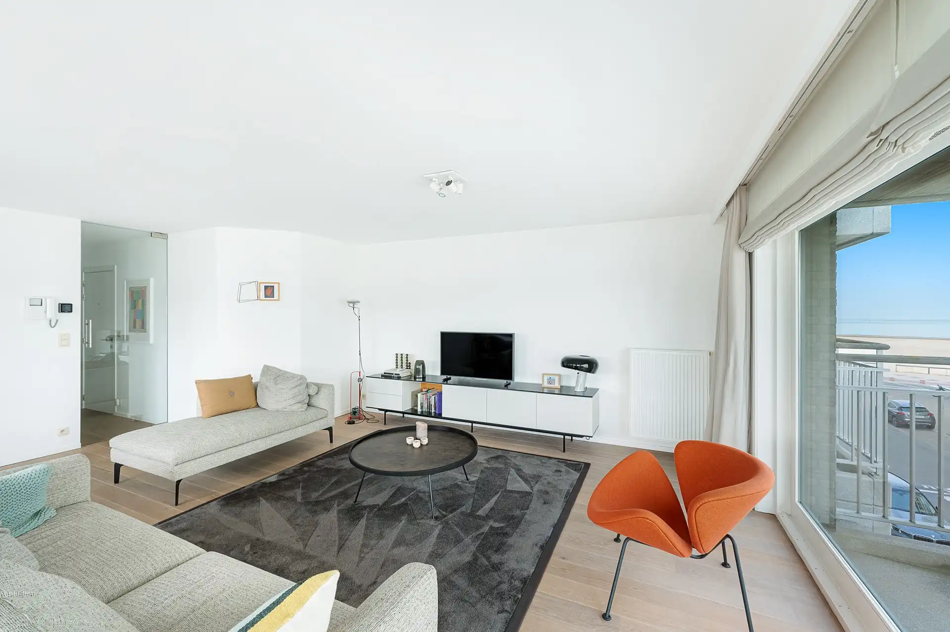 Ruim appartement met 3 slaapkamers in zijstraat van de zeedijk aan het Albertstrand foto 4