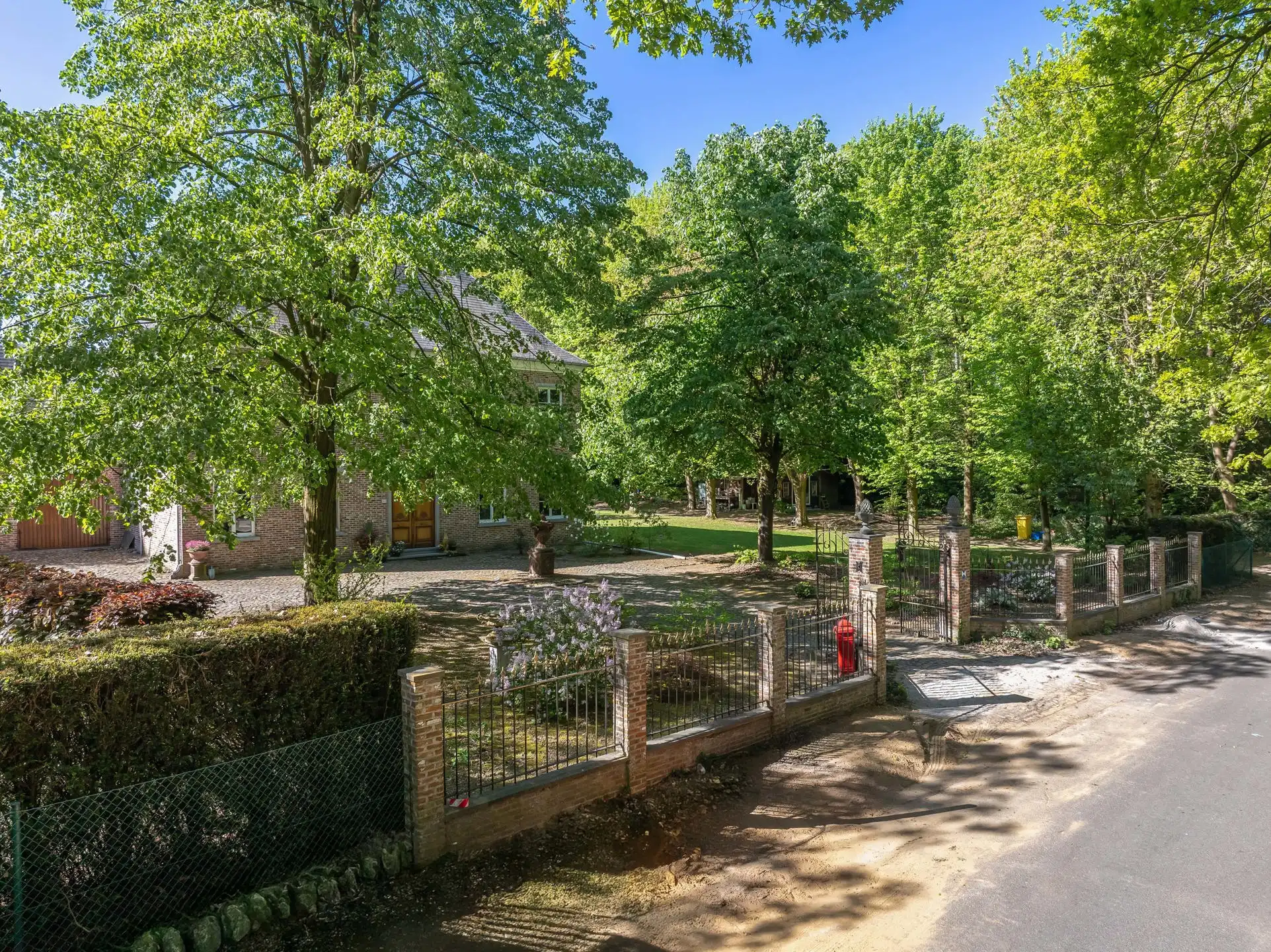 Karaktervolle villa op ruim perceel foto 29
