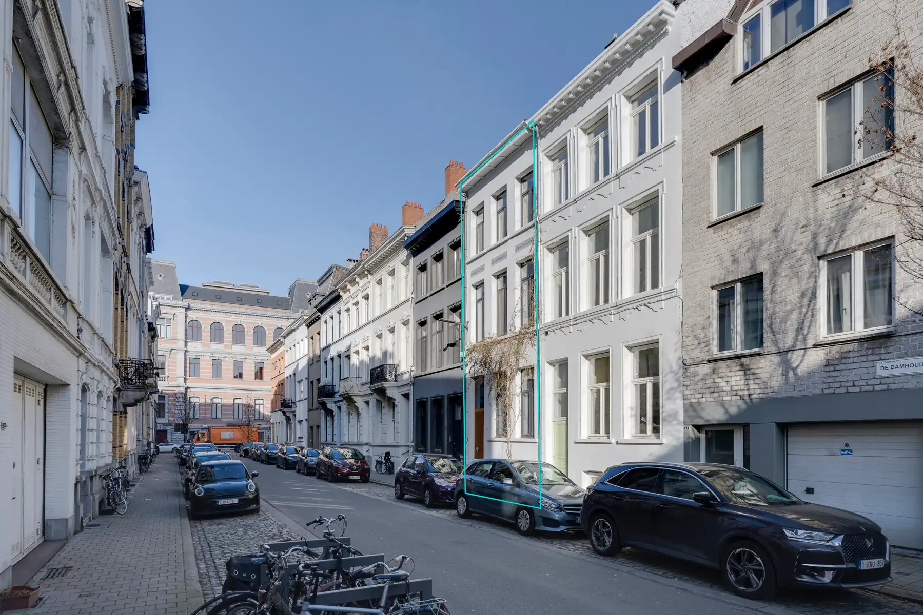 Karaktervol burgerhuis op toplocatie foto 16