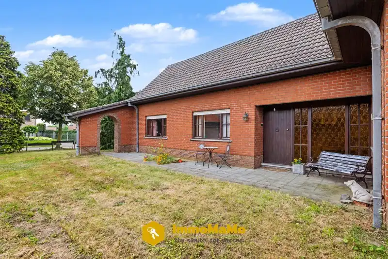 VERKOCHT - VILLA MET 4 SLAAPKAMERS EN TUIN&WEIDE (3314m²) EN 3 PAARDENSTALLEN foto 4